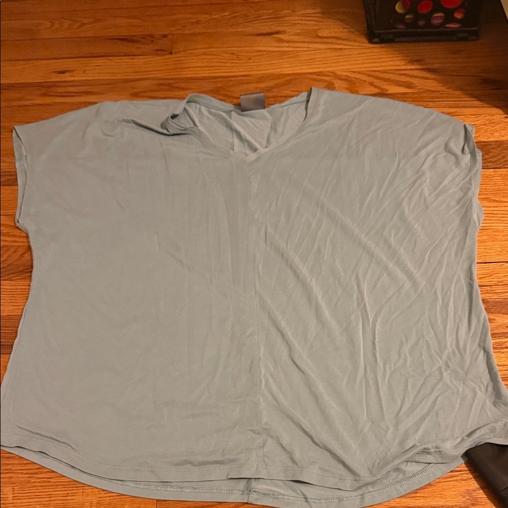 32 Degrees blue green Women's Top